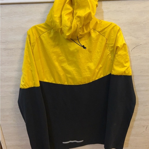 Nike Live Strong Lance Armstrong Dri-Fit Vibrant Yellow and Black Windbreaker - Picture 7 of 9